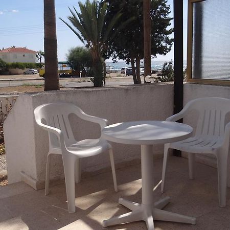 Klashiana Hotel Apartments Voroklini Bagian luar foto
