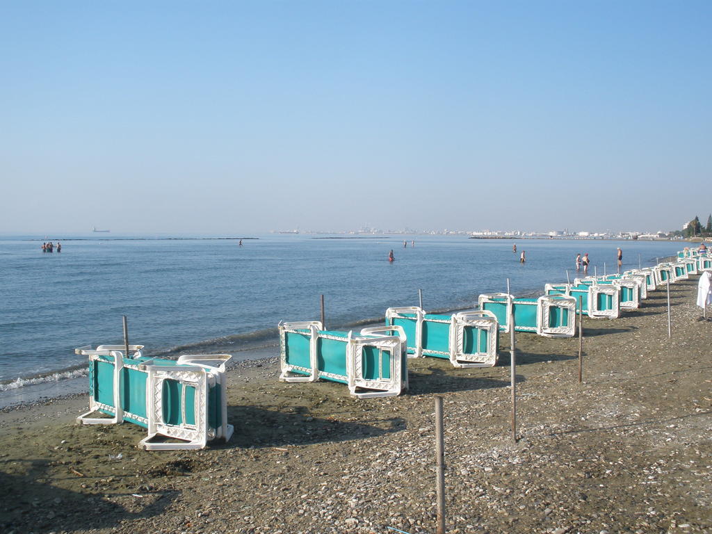 Klashiana Hotel Apartments Voroklini Bagian luar foto
