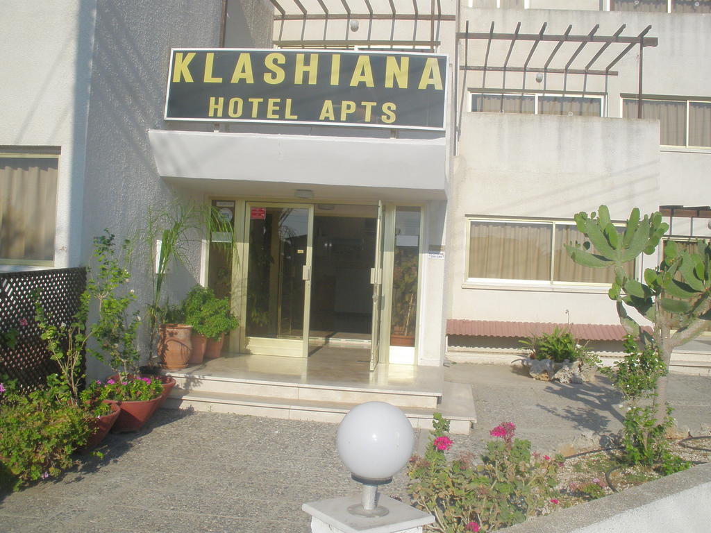 Klashiana Hotel Apartments Voroklini Bagian luar foto