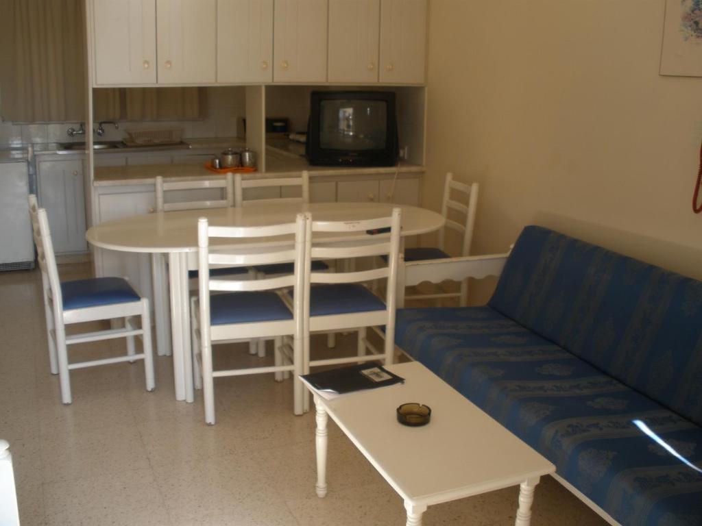 Klashiana Hotel Apartments Voroklini Ruang foto