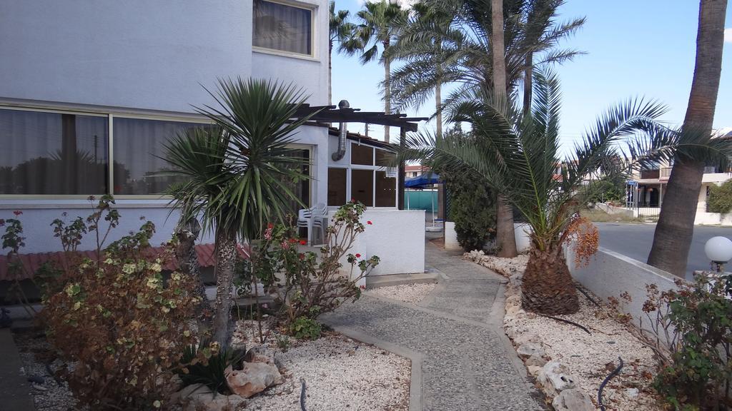 Klashiana Hotel Apartments Voroklini Bagian luar foto
