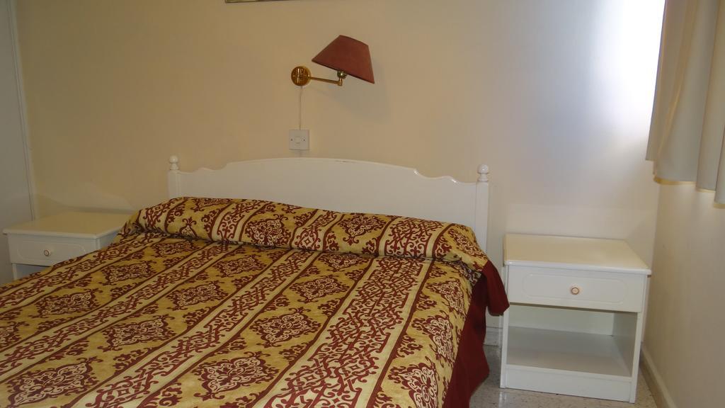 Klashiana Hotel Apartments Voroklini Bagian luar foto