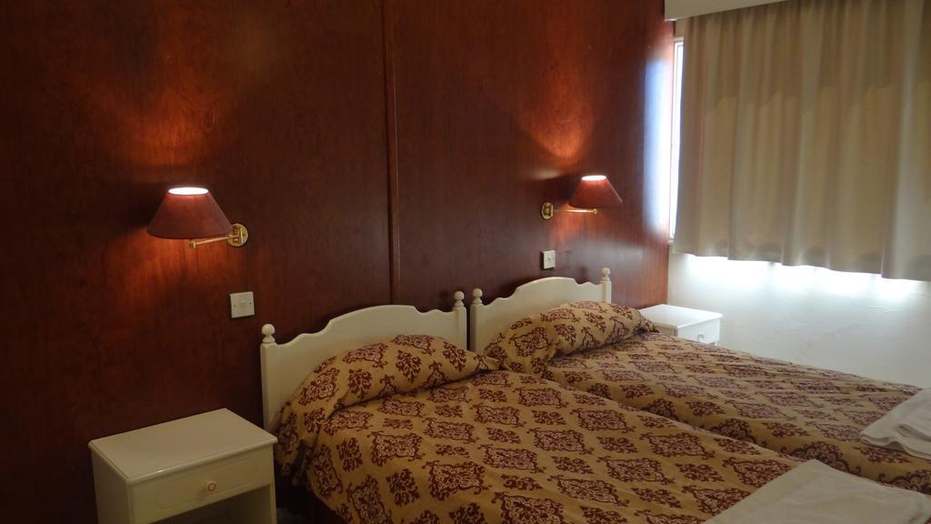 Klashiana Hotel Apartments Voroklini Bagian luar foto