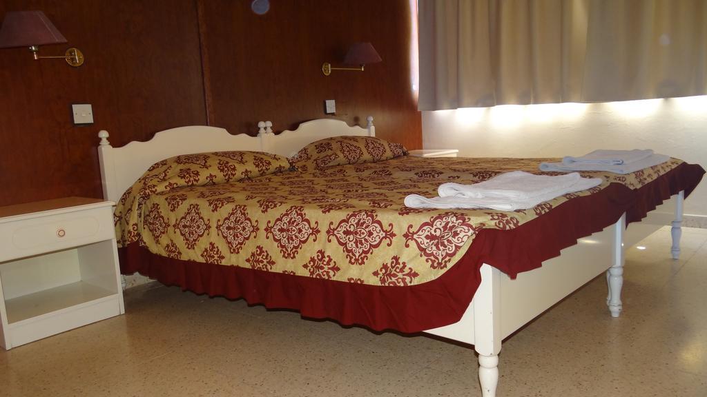 Klashiana Hotel Apartments Voroklini Bagian luar foto